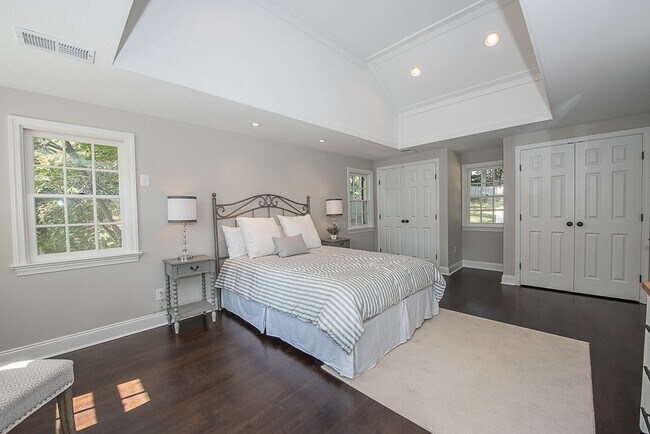 Building Photo - Luxury 4 Bed / 2.5 Bath Home - Great Wayne Location