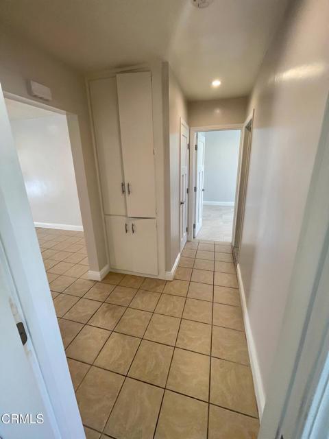 Building Photo - 3364 Preble Ave