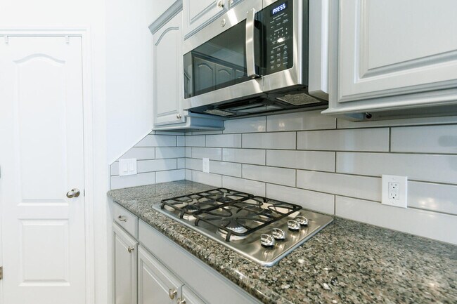 Building Photo - 208 Berkshire Ave