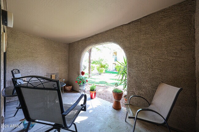 Building Photo - 9430 E Mission Ln