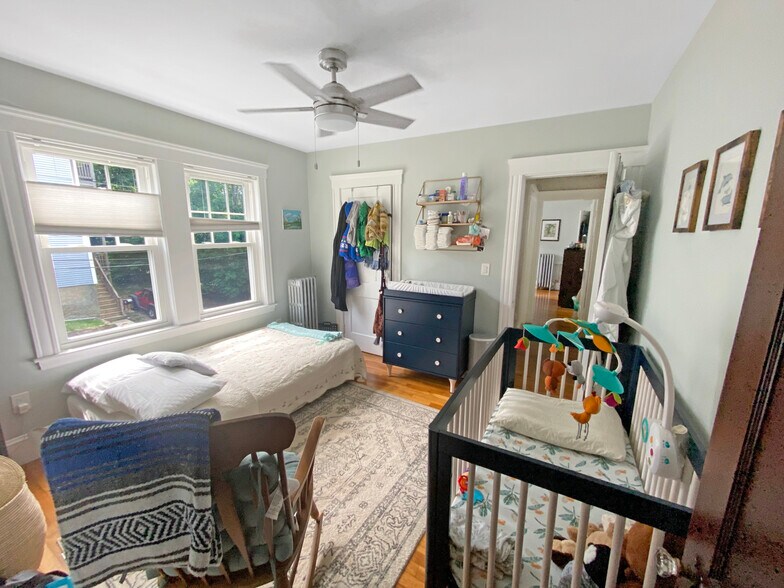 Building Photo - 159 Forest Hills St