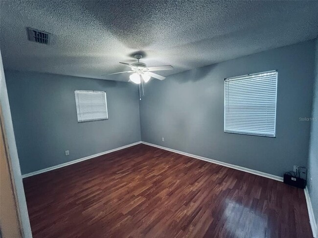 Building Photo - 39648 Meadowood Loop
