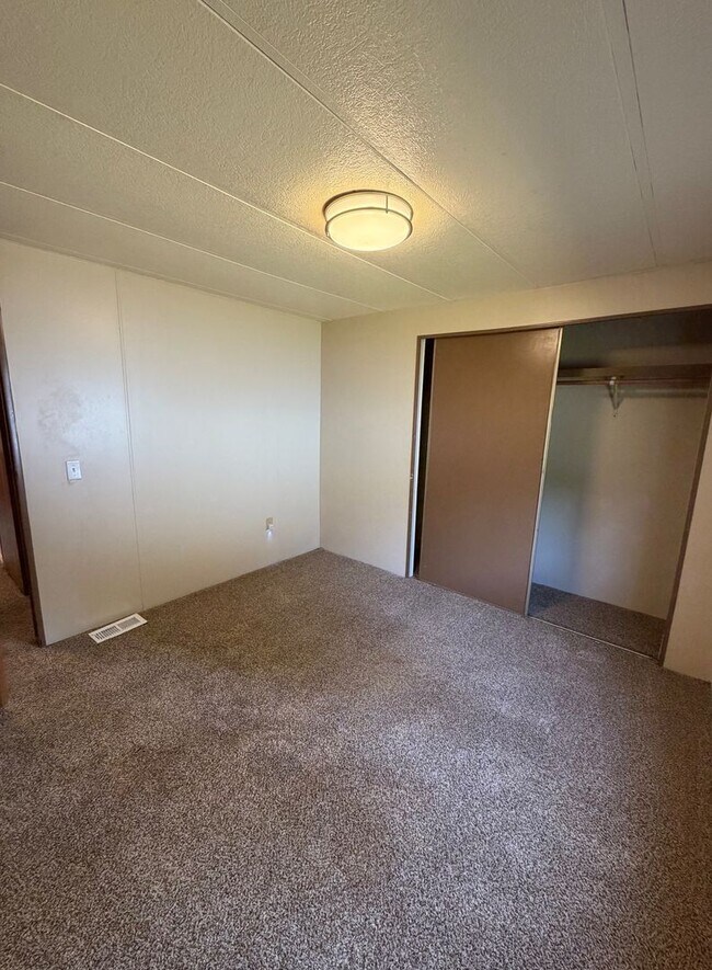 Building Photo - 3 bedroom 2 bath manufactured home in Arlington