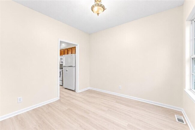 Building Photo - 3451 Leisure Ln