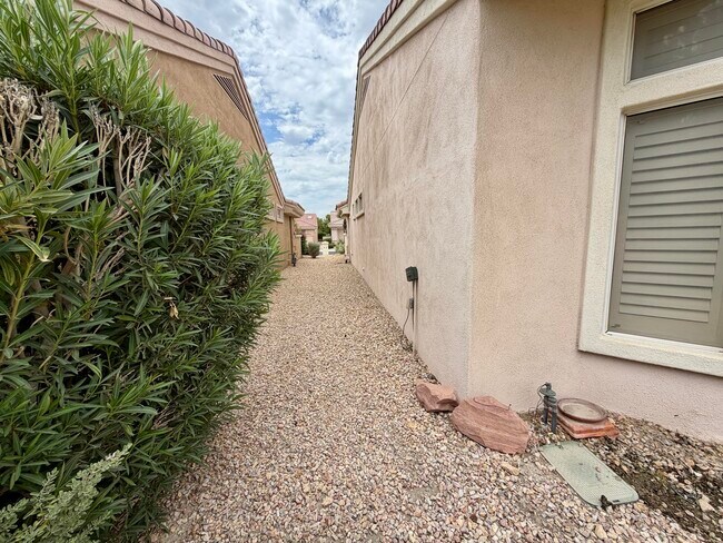 Building Photo - 78250 Willowrich Dr