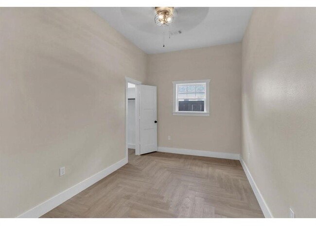 Building Photo - 1708 Gentry St