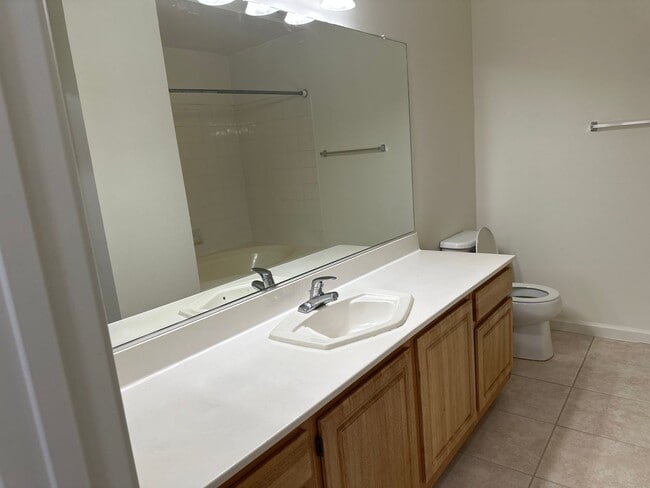 Building Photo - 1 Bedroom ground floor at Tanamera