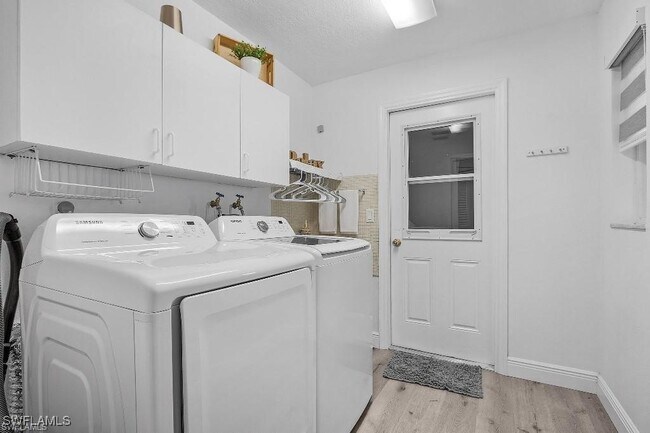 Building Photo - 5301 Shalley Cir E