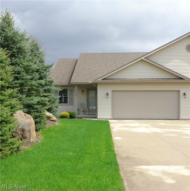 Building Photo - 239 Aspen Dr