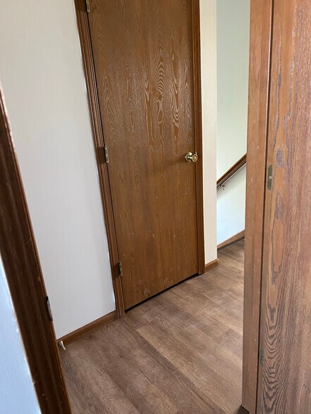 Building Photo - 7193 Feather Ct