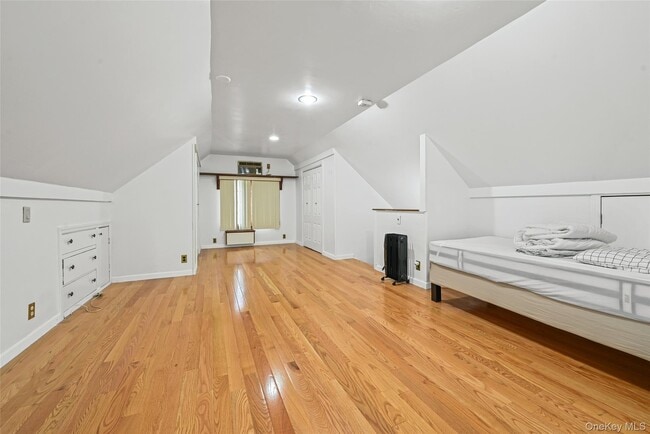 Building Photo - 181 Park Ave