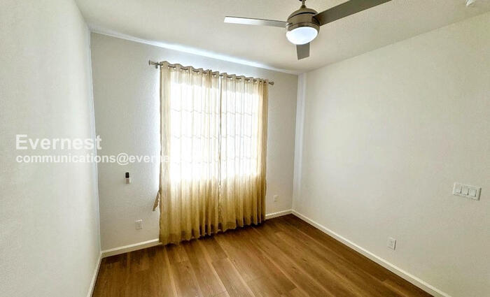 Building Photo - 60 Regency Pl