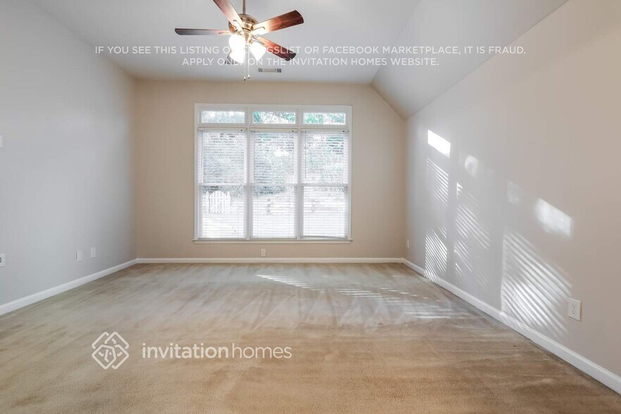 Building Photo - 1035 Fairview Club Cir