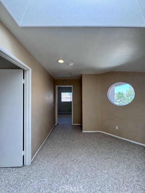Building Photo - 40132 Villa Venecia