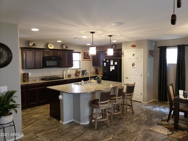 Building Photo - 16345 W Latham St