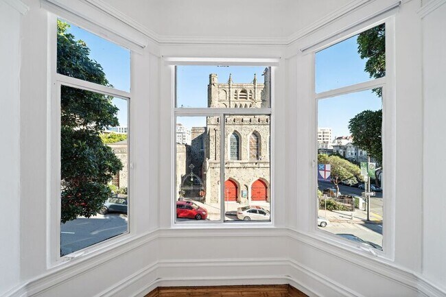 Building Photo - 1619 Gough St