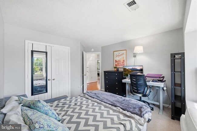Building Photo - 4020 Blue Slate Dr