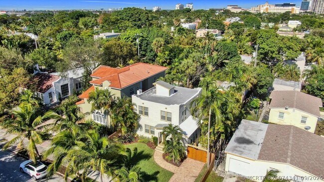 Building Photo - 607 Flamingo Dr