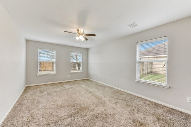 Building Photo - 4202 Parry Dr