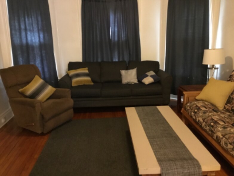 Building Photo - 931 Brayton Park Pl