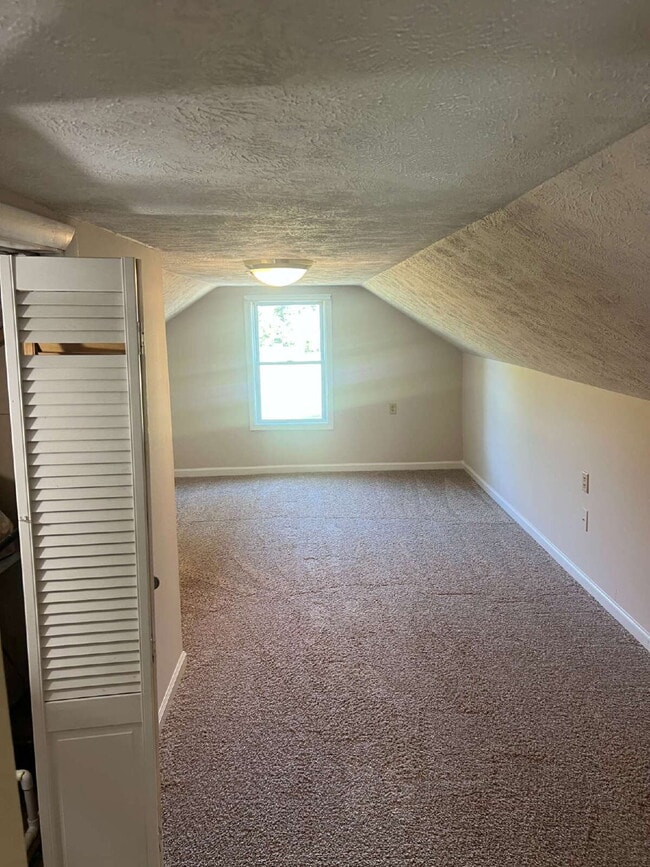 Building Photo - Charming 2-Bedroom Home Plus Bonus Attic S...