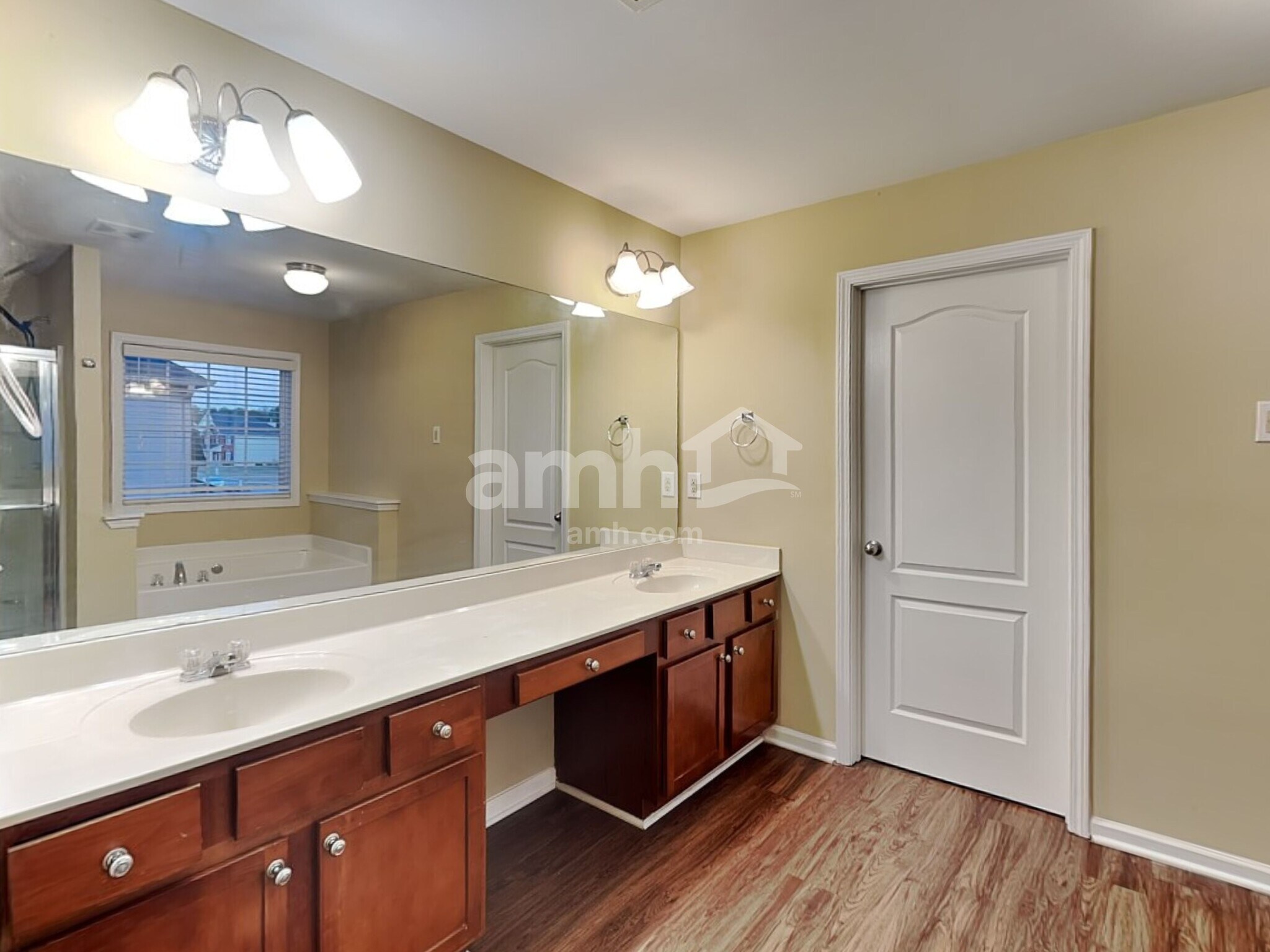 Building Photo - 1319 Station Ridge Dr