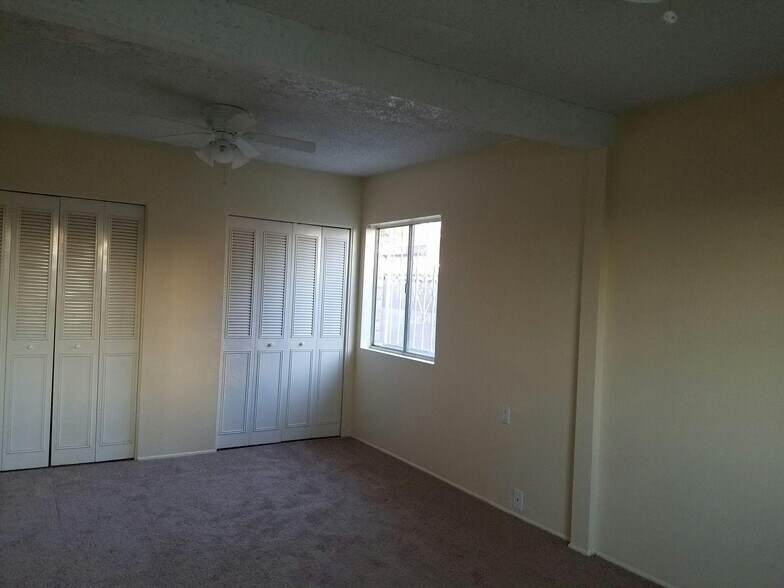 Building Photo - 5041 S Greenway Dr