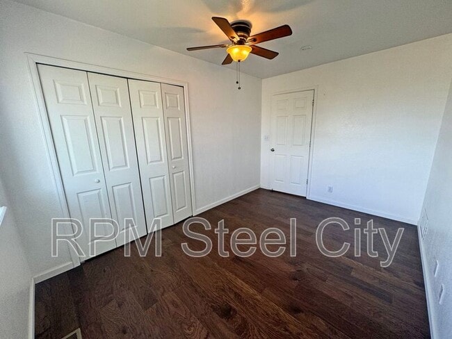 Building Photo - 1456 Gem Dr