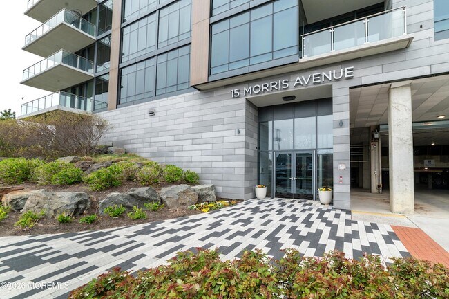 Building Photo - 15 Morris Ave