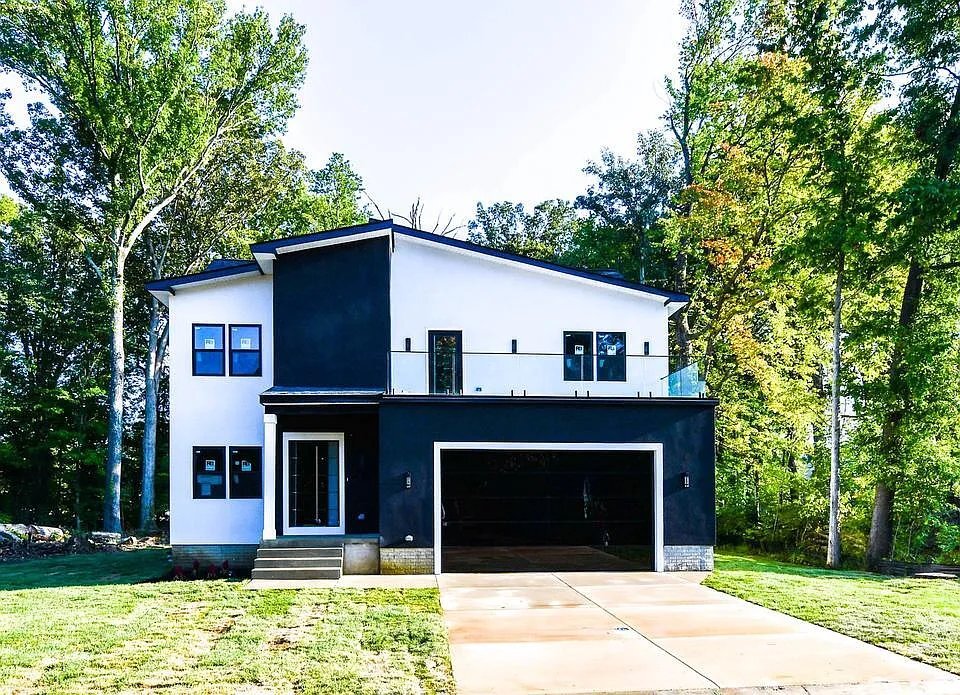 Building Photo - 1 Ayrwood Ln
