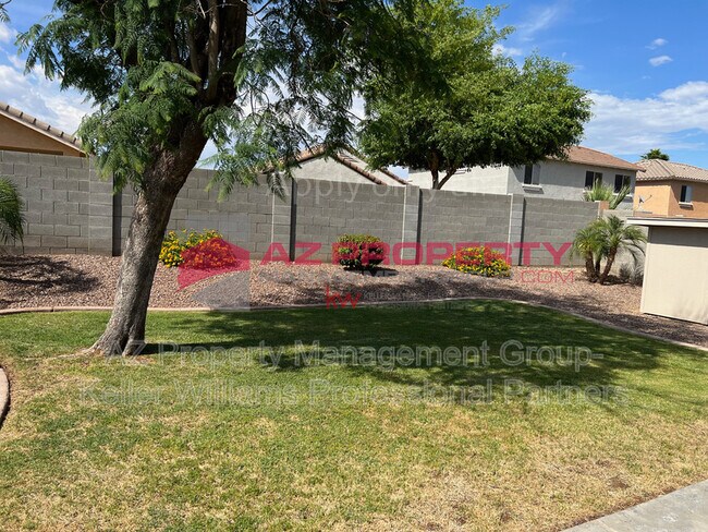 Building Photo - 17848 W Redfield Rd