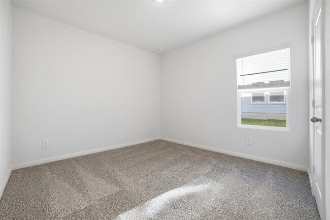 Building Photo - 246 Shenandoah Dr