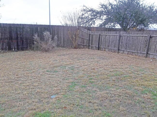 Building Photo - 110 Fossil Trail