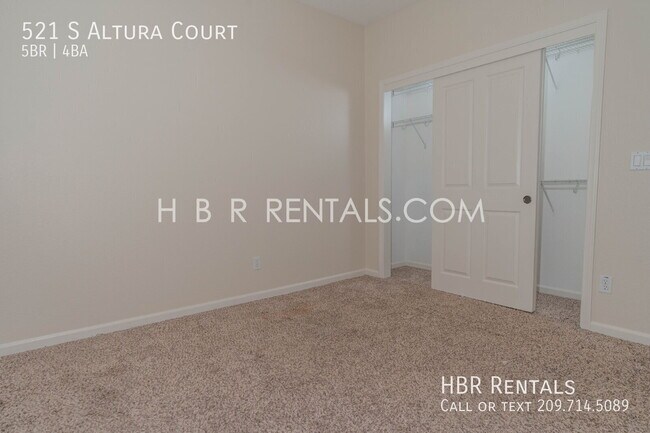 Building Photo - 521 S Altura Ct