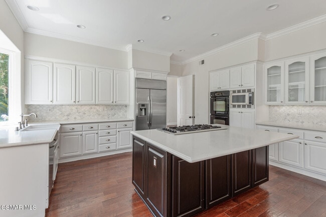 Building Photo - 31858 Saddletree Dr