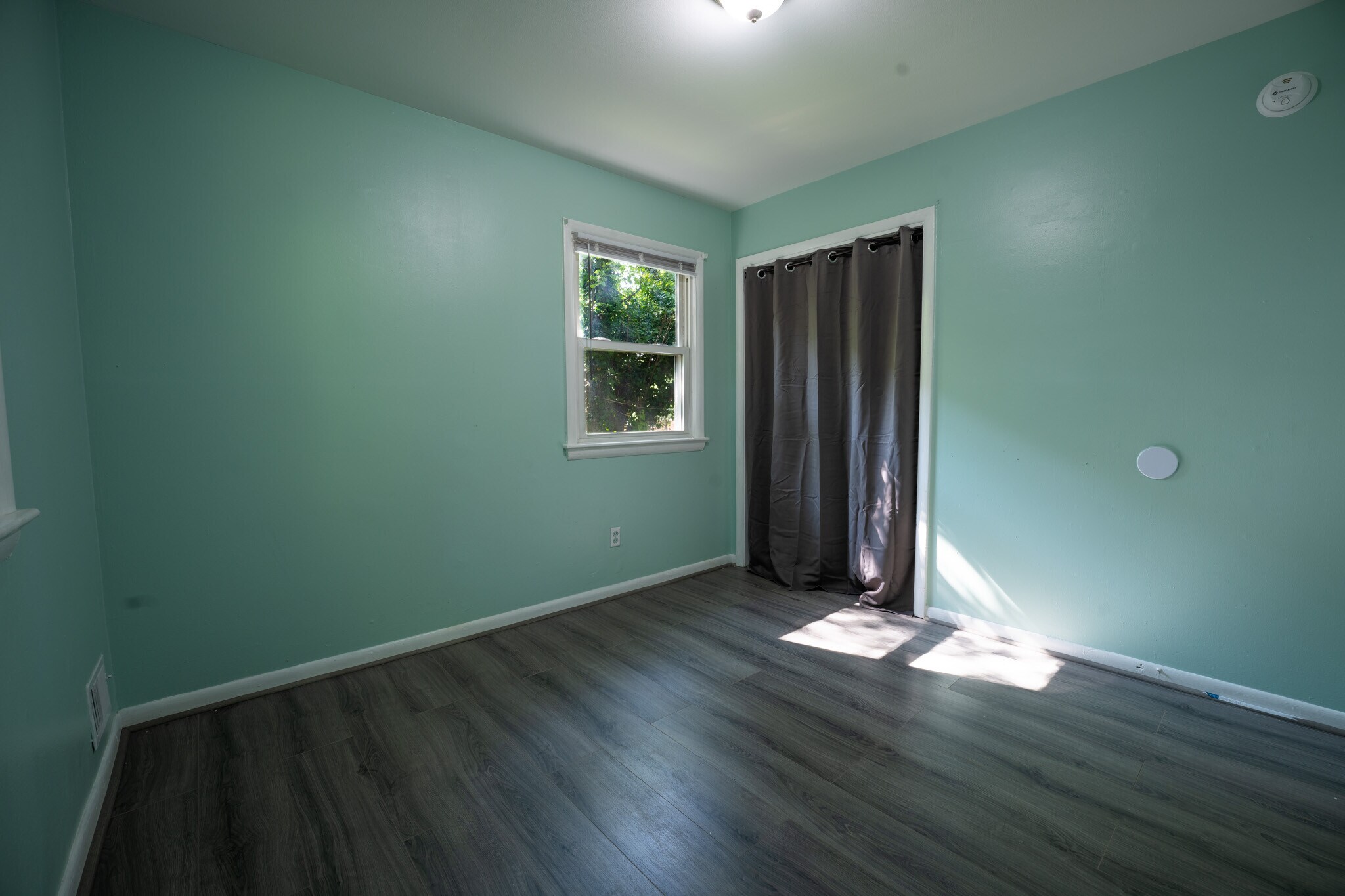 Building Photo - 5703 Kennedy St