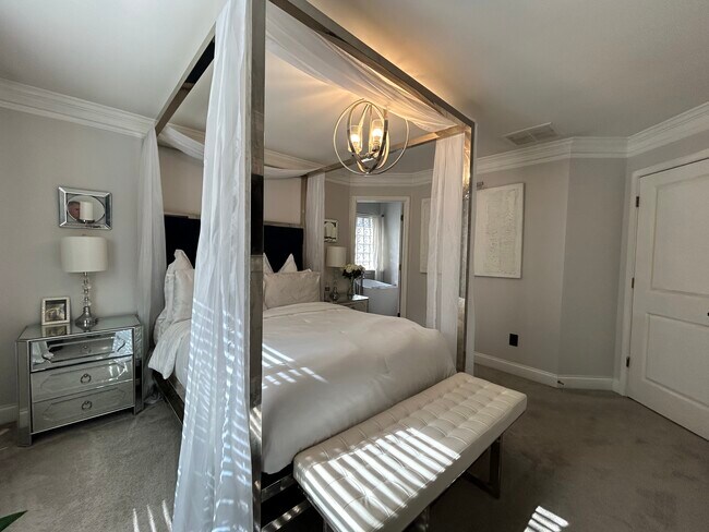 Building Photo - 2535 Village Creek Landing SE