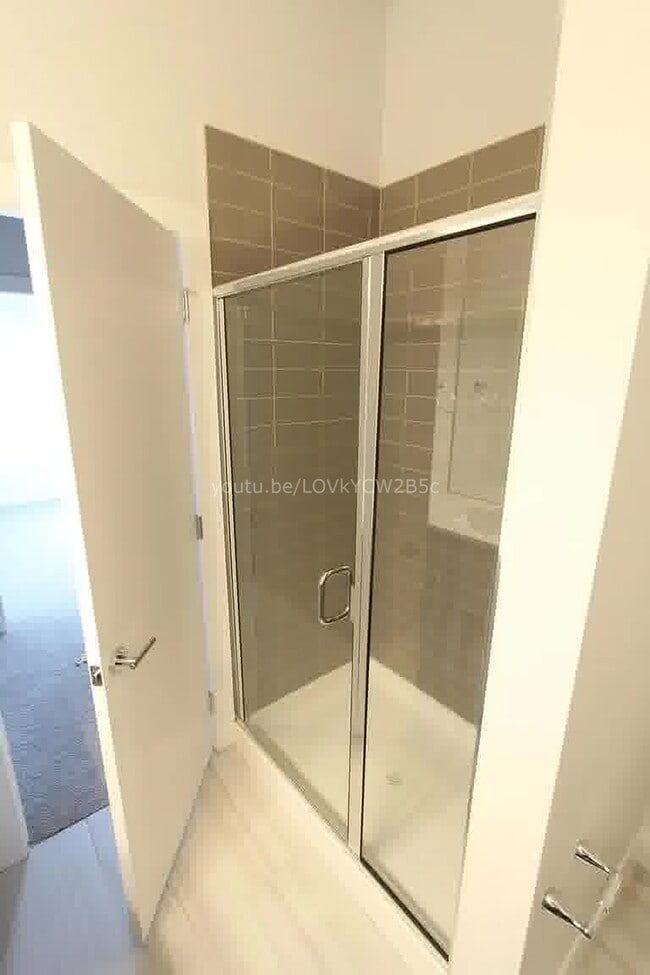 Building Photo - 1919 W 46th Ave