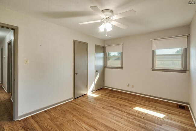 Building Photo - 4300 Hughes Dr