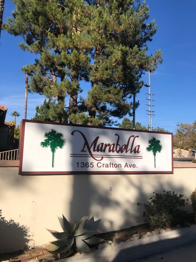 Building Photo - 3bd/2ba Condo - MOVE-IN SPECIAL! ½ OFF 1ST...