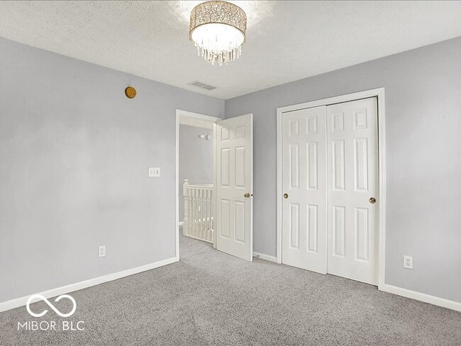 Building Photo - 7133 Silver Lake Dr