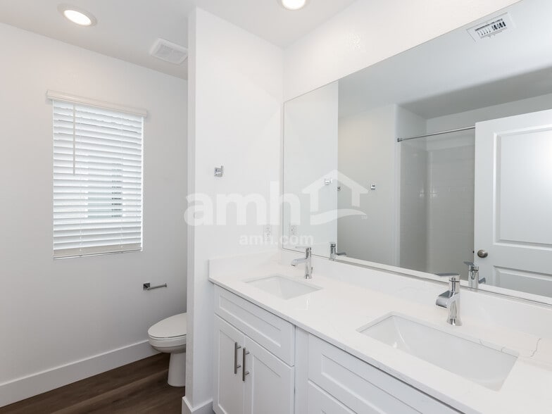 Building Photo - 9478 Aldersyde Dr