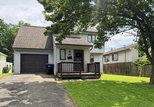 Building Photo - 364 Oak St