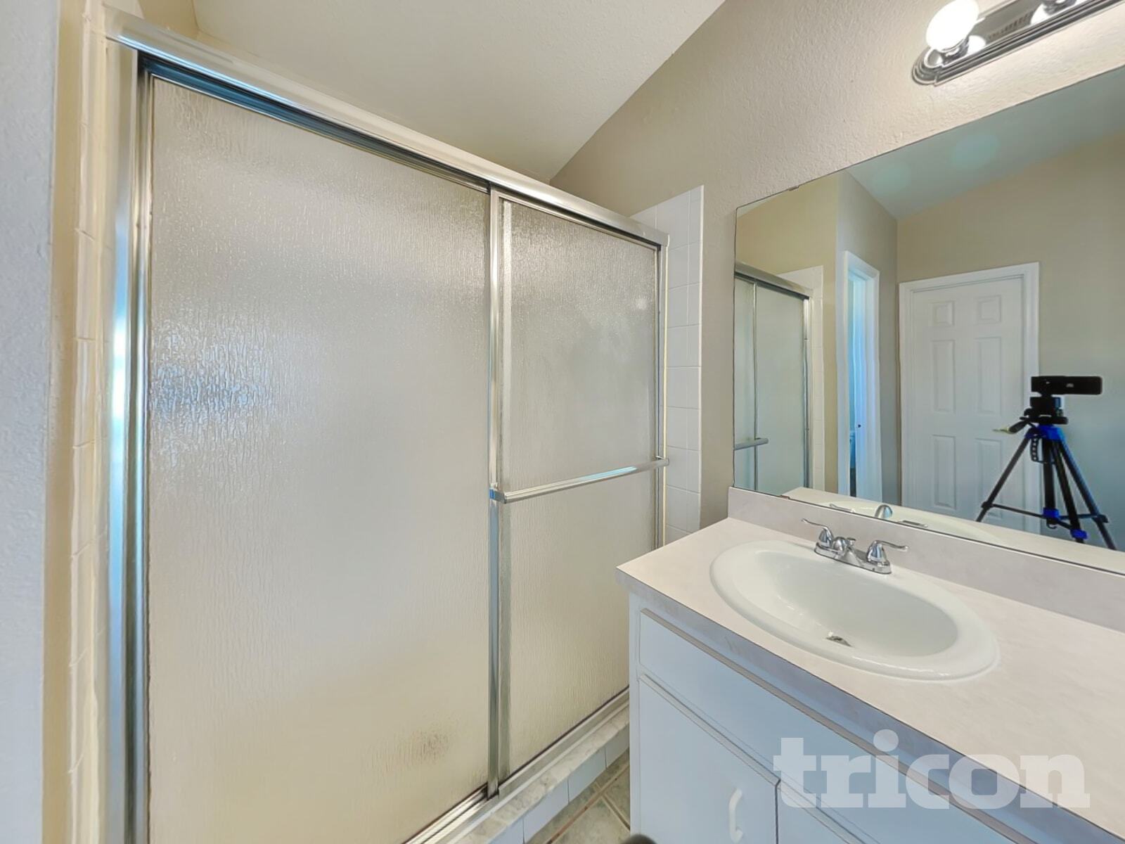 Building Photo - 7641 Manor Dr