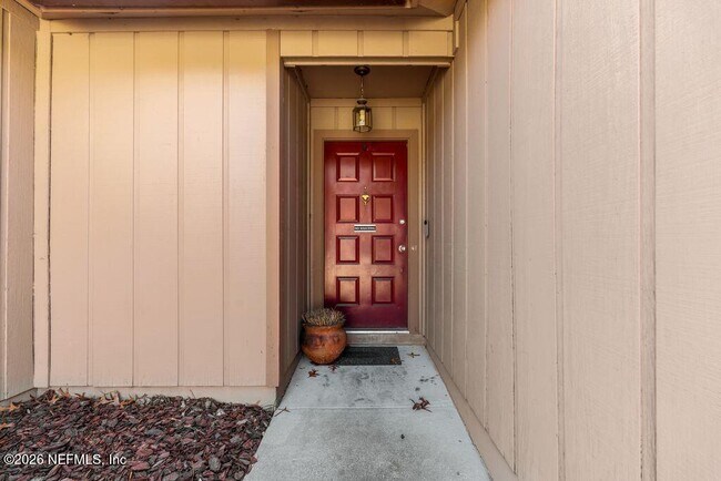 Building Photo - 8066 Le Havre Dr N