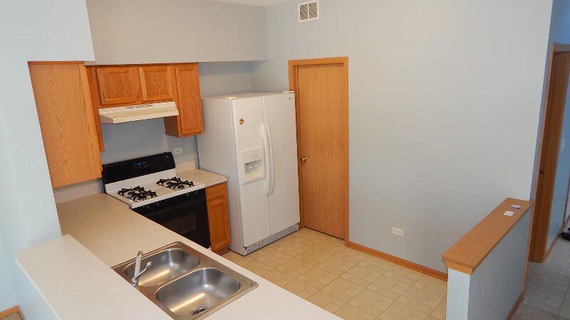 Building Photo - 2546 Oak Tree Ln