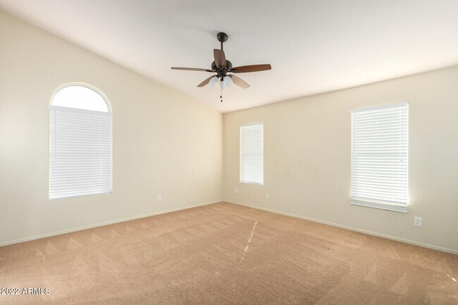 Building Photo - 12531 W Edgemont Ave