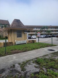 Building Photo - 500 Village Green Cir W