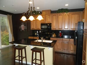 Building Photo - 1203 Ferry Cir