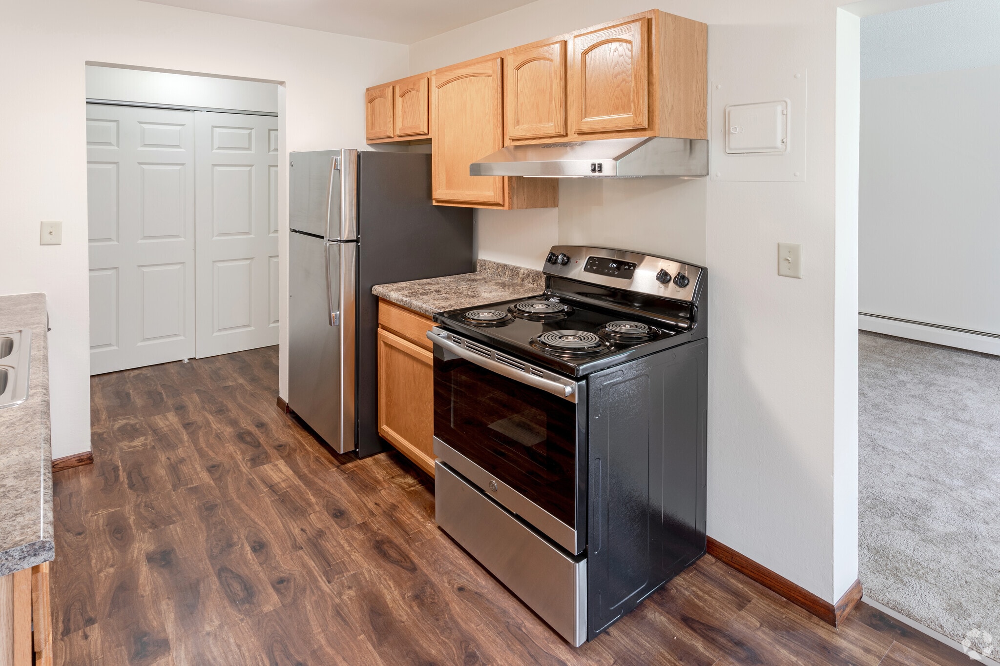 1BR, 1BA - 750 SF - Highland Village Apartments